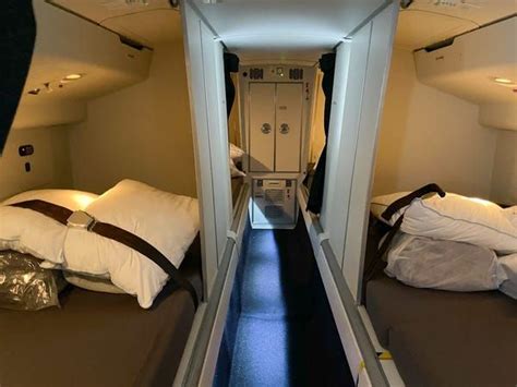 укр 777 твиттер|Photos: Secret Room Where Flight Attendants Sleep on 777.